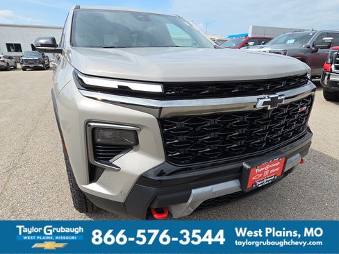 New 2026 Chevrolet Traverse Z71 w/ Enhanced Driving Package AWD/4WD image 11