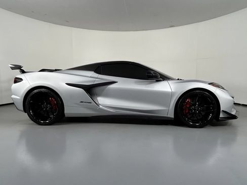Used 2026 Chevrolet Corvette Z06 RWD image 14