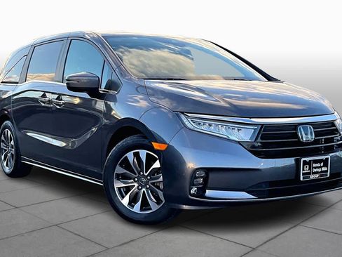 Used 2024 Honda Odyssey EX-L image 2