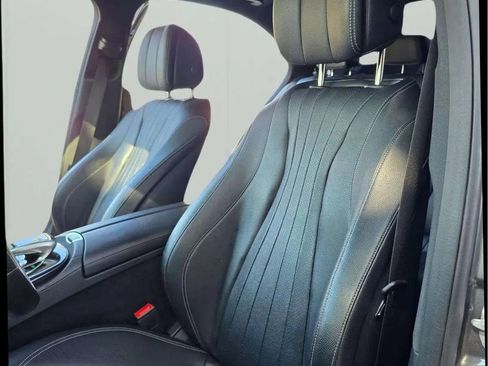 Used 2017 Mercedes-Benz E 300 image 31