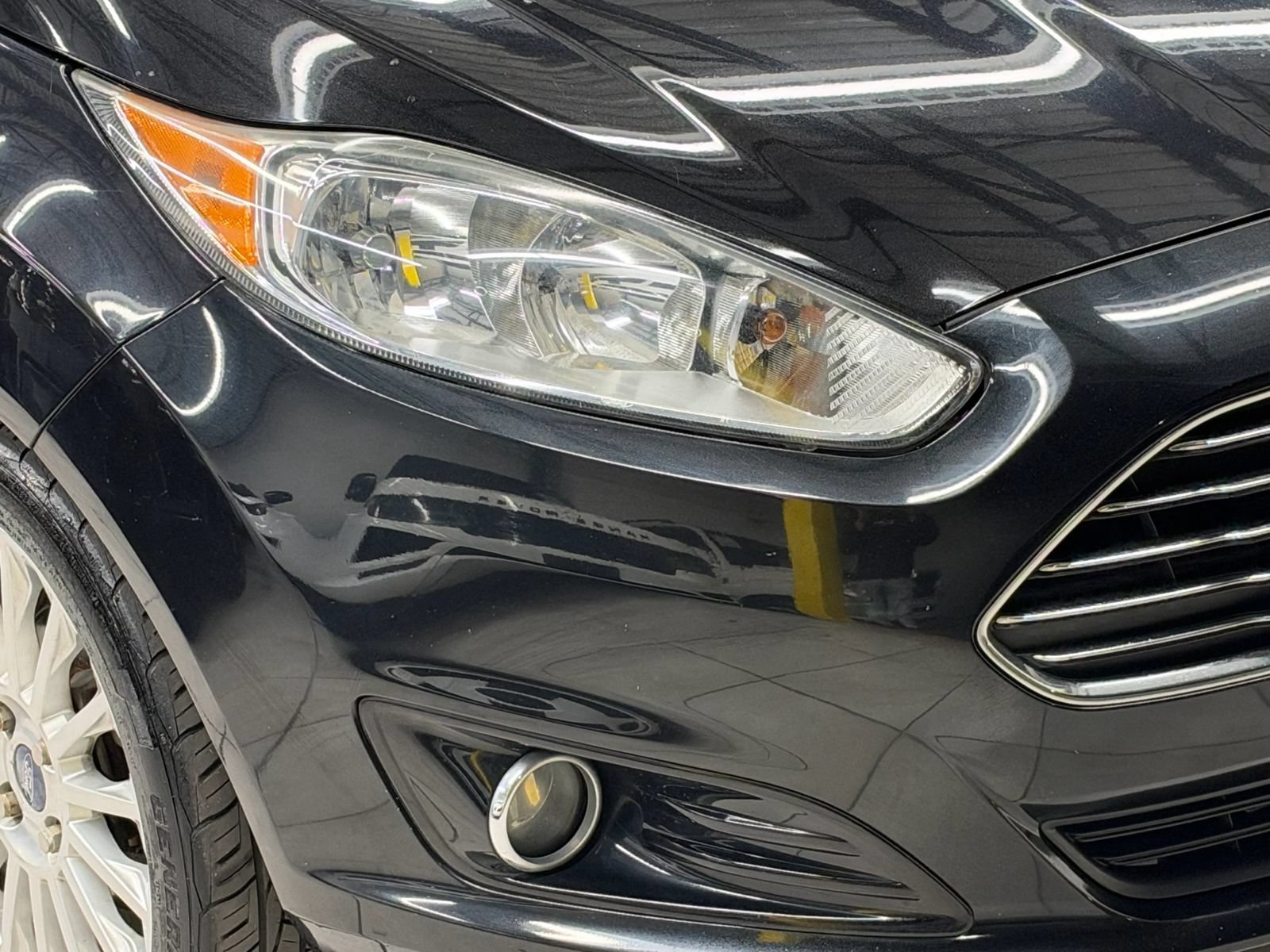 Used 2014 Ford Fiesta Titanium FWD image 6