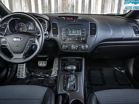 Used 2016 Kia Forte SX image 16