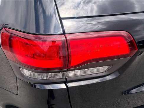 Used 2020 Jeep Grand Cherokee Limited X image 29