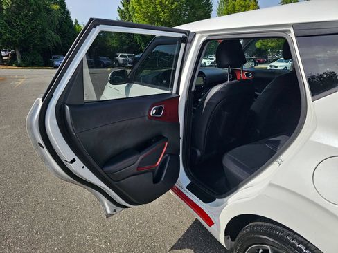 Used 2020 Kia Soul GT-Line Turbo FWD image 21
