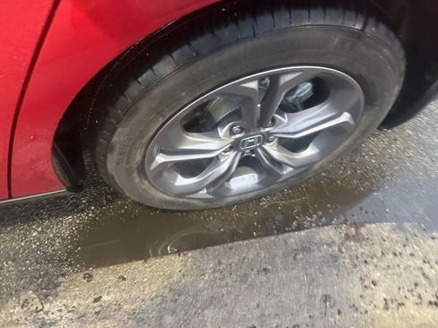 Used 2024 Honda Accord EX image 11