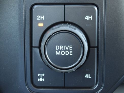 New 2026 Ford F250 Lariat w/ Chrome Package image 16