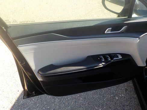 Used 2022 Kia K5 LXS image 19