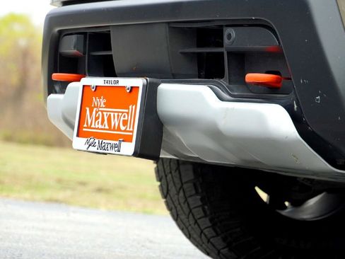 Used 2020 Nissan Titan PRO-4X w/ Pro-4x Convenience Package image 14