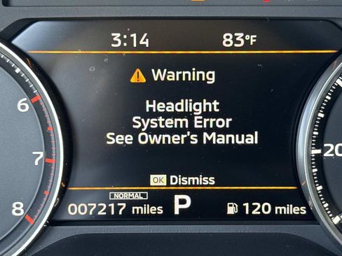 Used 2025 Mitsubishi Outlander SE image 42