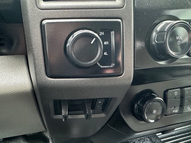 Used 2020 Ford F550 4x4 Crew Cab Super Duty w/ Power Equipment Group image 15