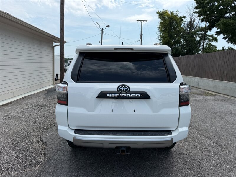 Used 2019 Toyota 4Runner TRD Off-Road Premium AWD/4WD image 11