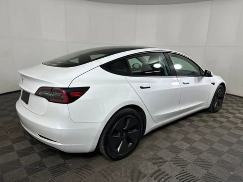 Used 2021 Tesla Model 3 Standard Range Plus image 3
