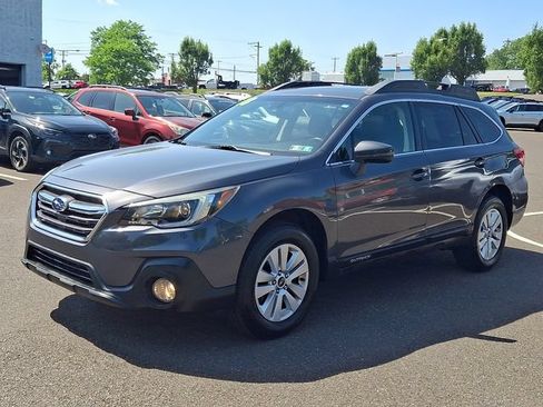 Used 2018 Subaru Outback 2.5i Premium AWD/4WD image 3