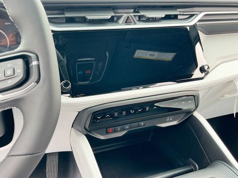 New 2026 Jeep Cherokee Laredo image 13