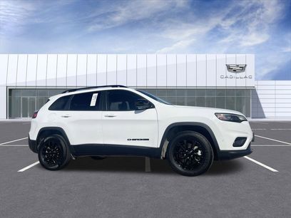 Used 2023 Jeep Cherokee Altitude Lux