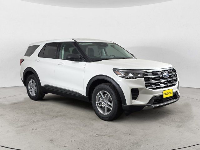 Used 2026 Ford Explorer Active AWD/4WD image 3