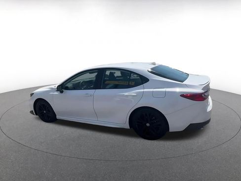 Used 2025 Toyota Camry SE image 10