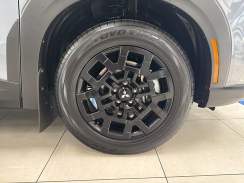 New 2026 Mitsubishi Outlander Trail Edition image 4