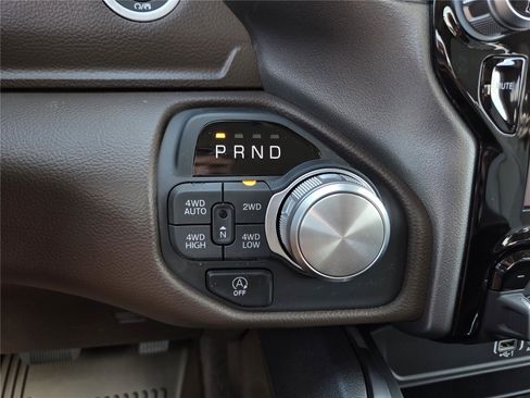 New 2026 RAM 1500 Laramie AWD/4WD image 14