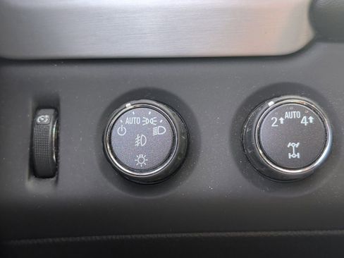 Used 2020 GMC Yukon SLT AWD/4WD image 26