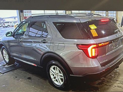 Certified 2025 Ford Explorer Active image 3