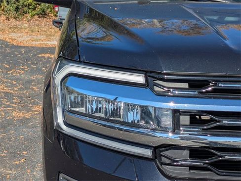 Used 2024 Ford Expedition Max Limited image 10