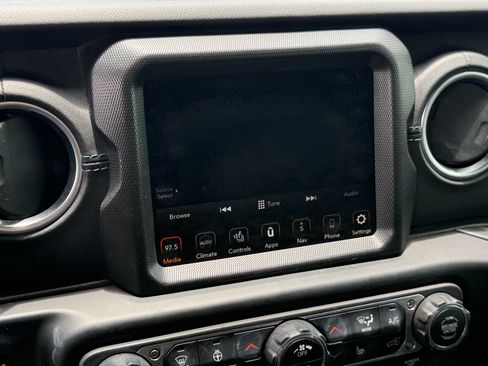 Used 2023 Jeep Wrangler Unlimited Rubicon 4xe w/ Cold Weather Group AWD/4WD image 21