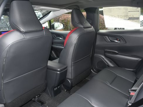 New 2026 Toyota Prius Plug-In Hybrid image 8