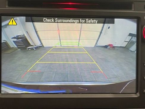 Used 2015 GMC Acadia SLE AWD/4WD image 22