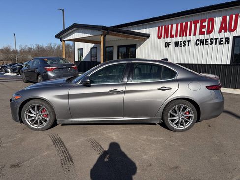 Used 2018 Alfa Romeo Giulia AWD image 12