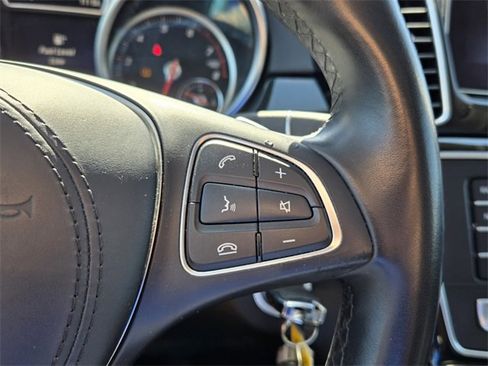 Used 2018 Mercedes-Benz GLS 550 GLS 550 w/ Driver Assistance Package image 25