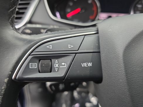 Used 2023 Audi Q5 2.0T Premium w/ Convenience Package image 17