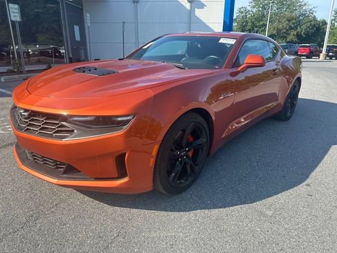 Used 2023 Chevrolet Camaro LT RWD image 1