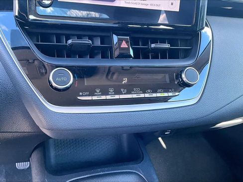 Used 2024 Toyota Corolla LE image 18