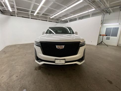 Used 2021 Cadillac Escalade Sport Platinum image 9