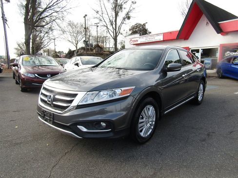 Used 2013 Honda Crosstour EX image 12