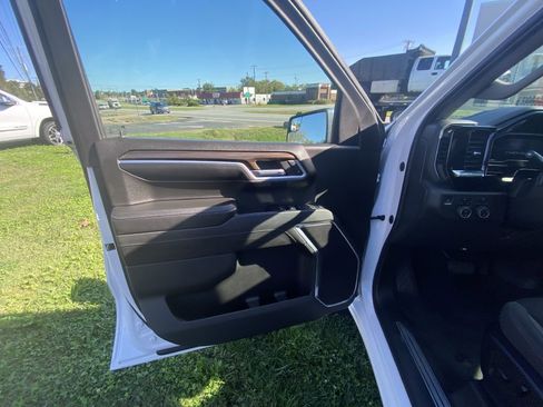 Used 2022 Chevrolet Silverado 1500 LT image 6