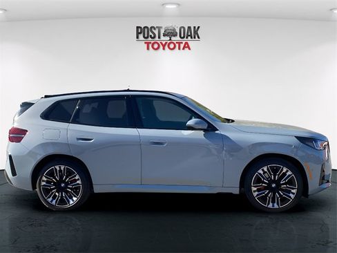 Used 2025 BMW X3 xDrive30i w/ Premium Package image 8