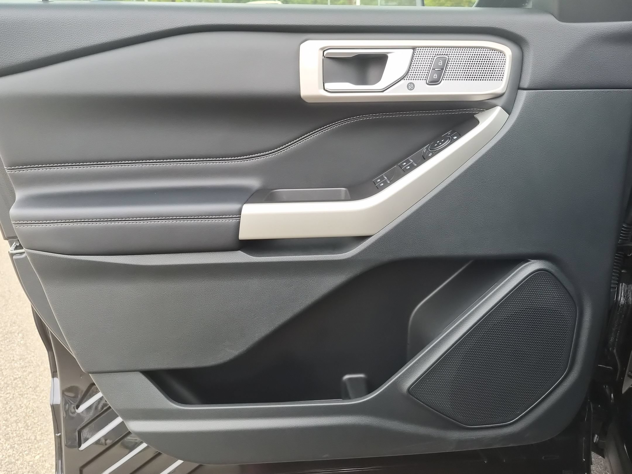 Certified 2024 Ford Explorer XLT AWD/4WD image 13
