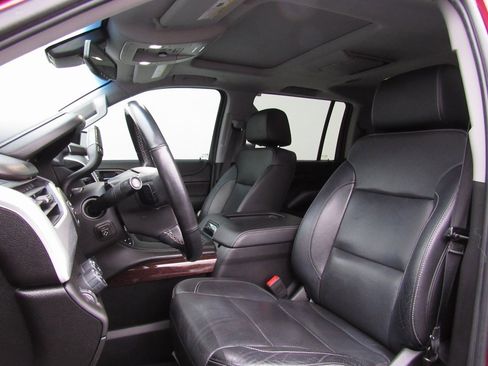 Used 2019 GMC Yukon XL SLT w/ Open Road Package image 12