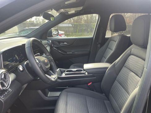 Used 2025 Chevrolet Equinox LT image 24