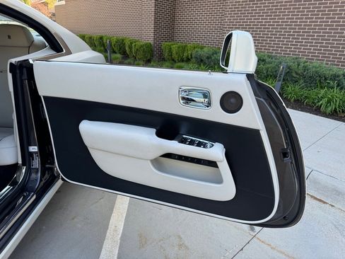 Used 2016 Rolls-Royce Wraith image 9