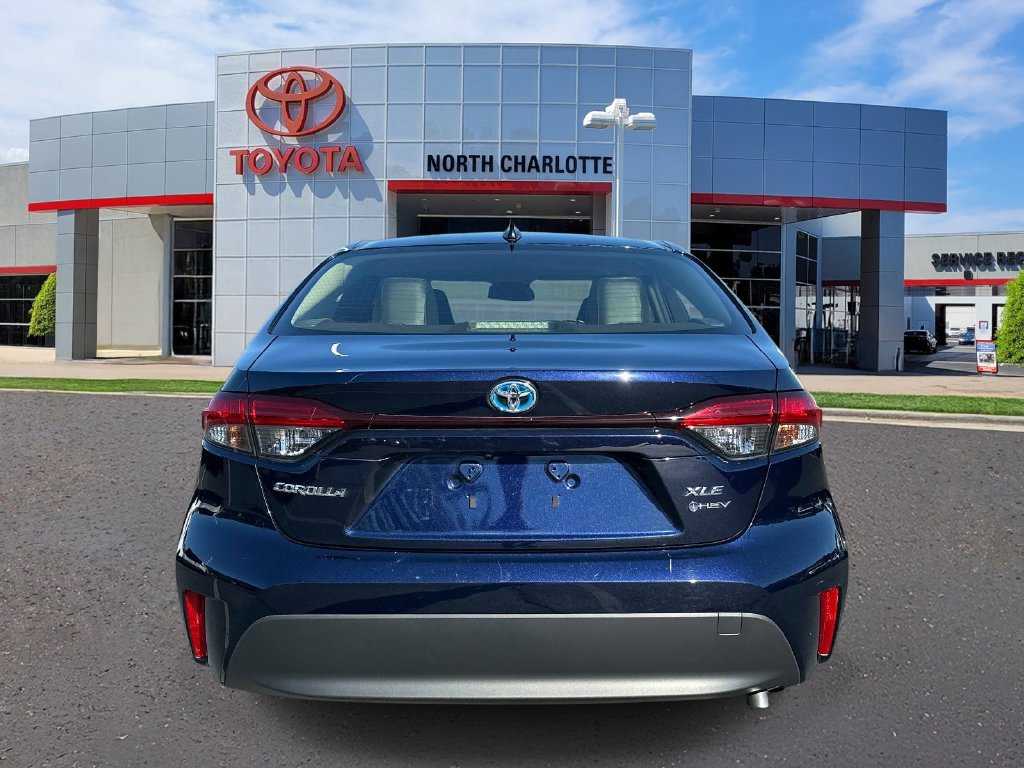 Used 2025 Toyota Corolla XLE FWD image 7