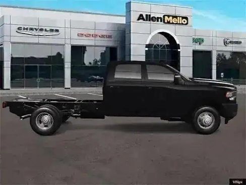 New 2024 RAM 3500 Tradesman image 27