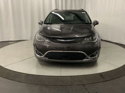 Used 2020 Chrysler Pacifica Limited w/ Advanced Safetytec Group FWD image 34
