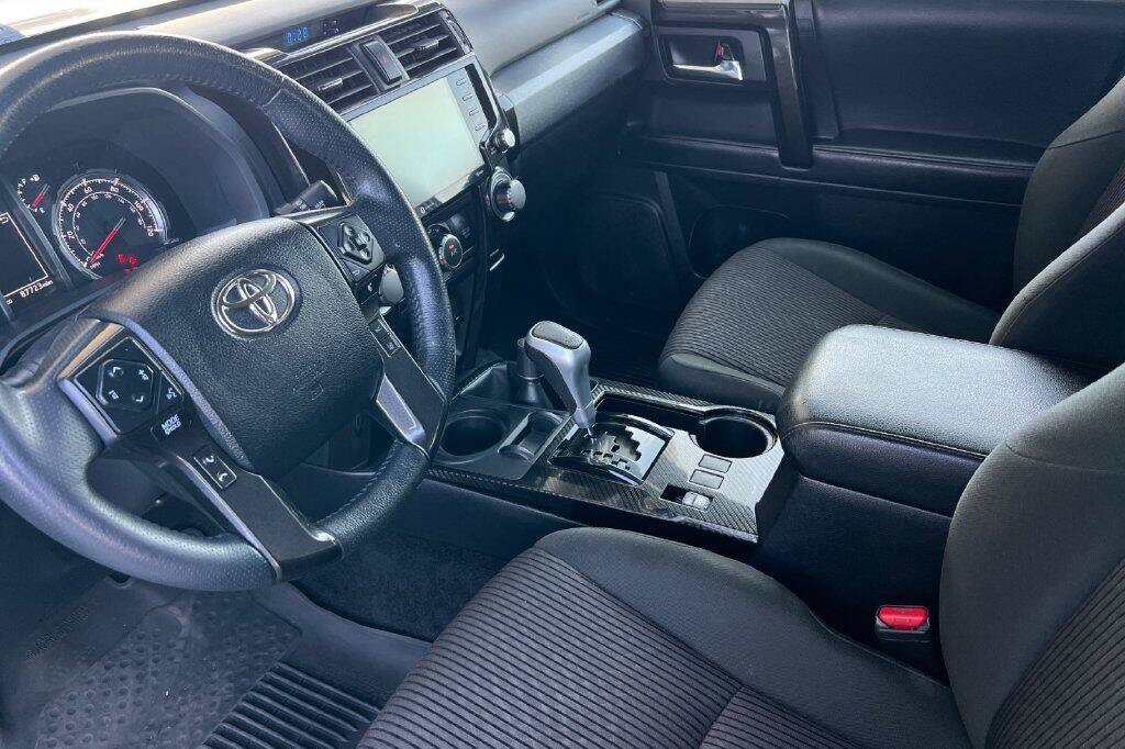 Used 2022 Toyota 4Runner TRD Off-Road AWD/4WD image 10