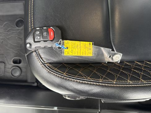 Used 2023 Jeep Wrangler Unlimited Sahara image 34