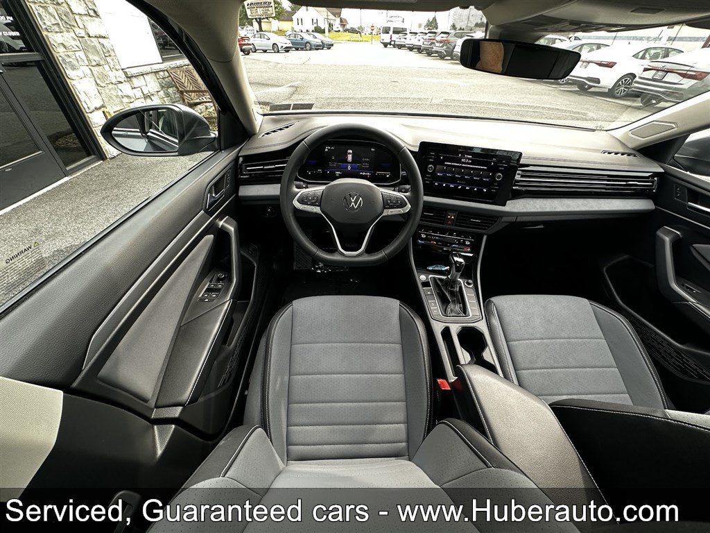 Used 2026 Volkswagen Jetta SE FWD image 10