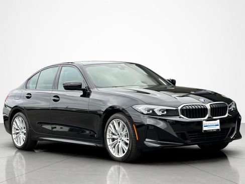 Used 2023 BMW 330i Sedan w/ Driving Assistance Package RWD image 7