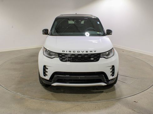 Used 2024 Land Rover Discovery Dynamic SE image 8